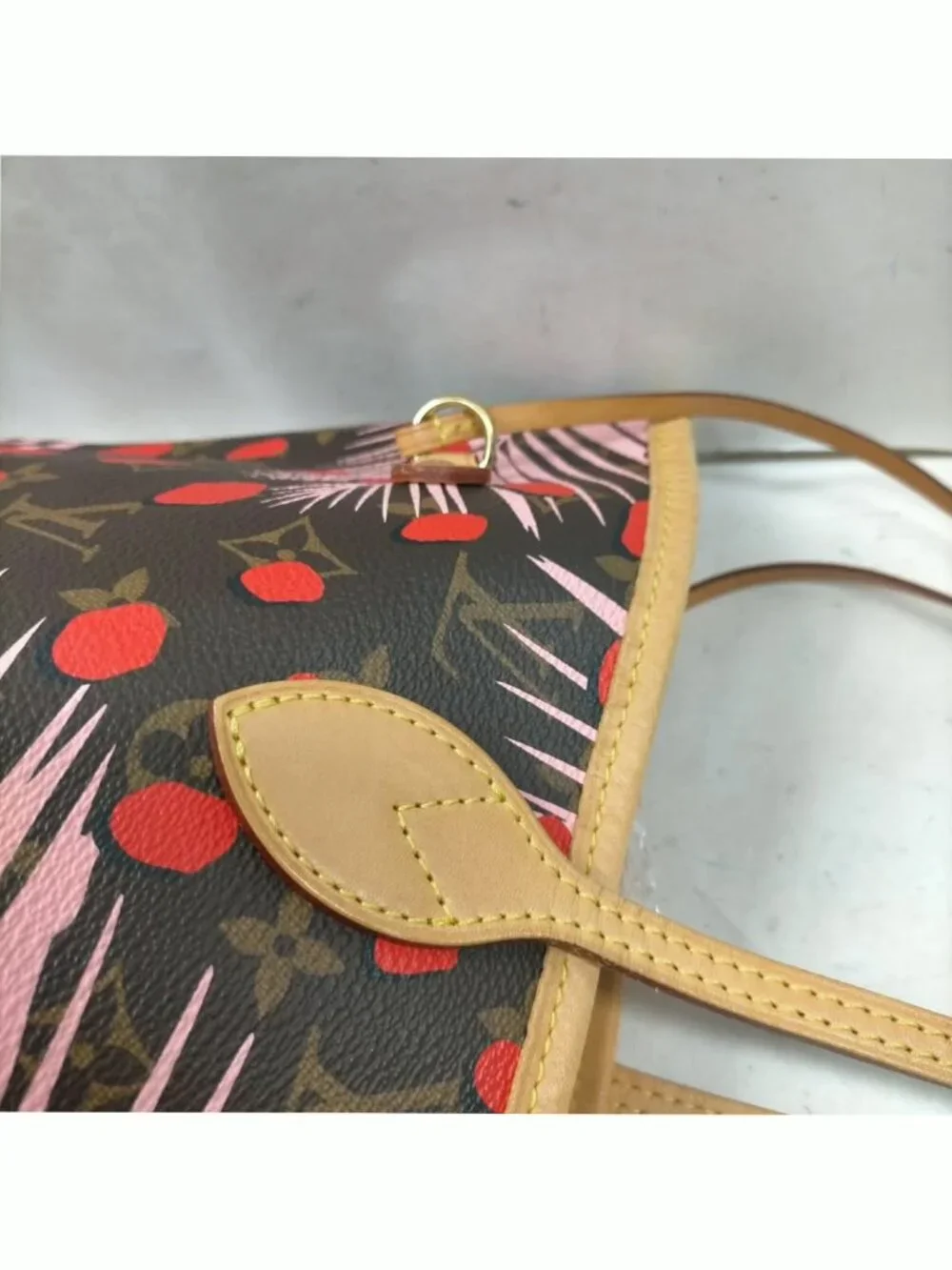 Authentic Louis Vuitton Neverfull MM Jungle Monogram Tote Bag - Picture 9 of 16